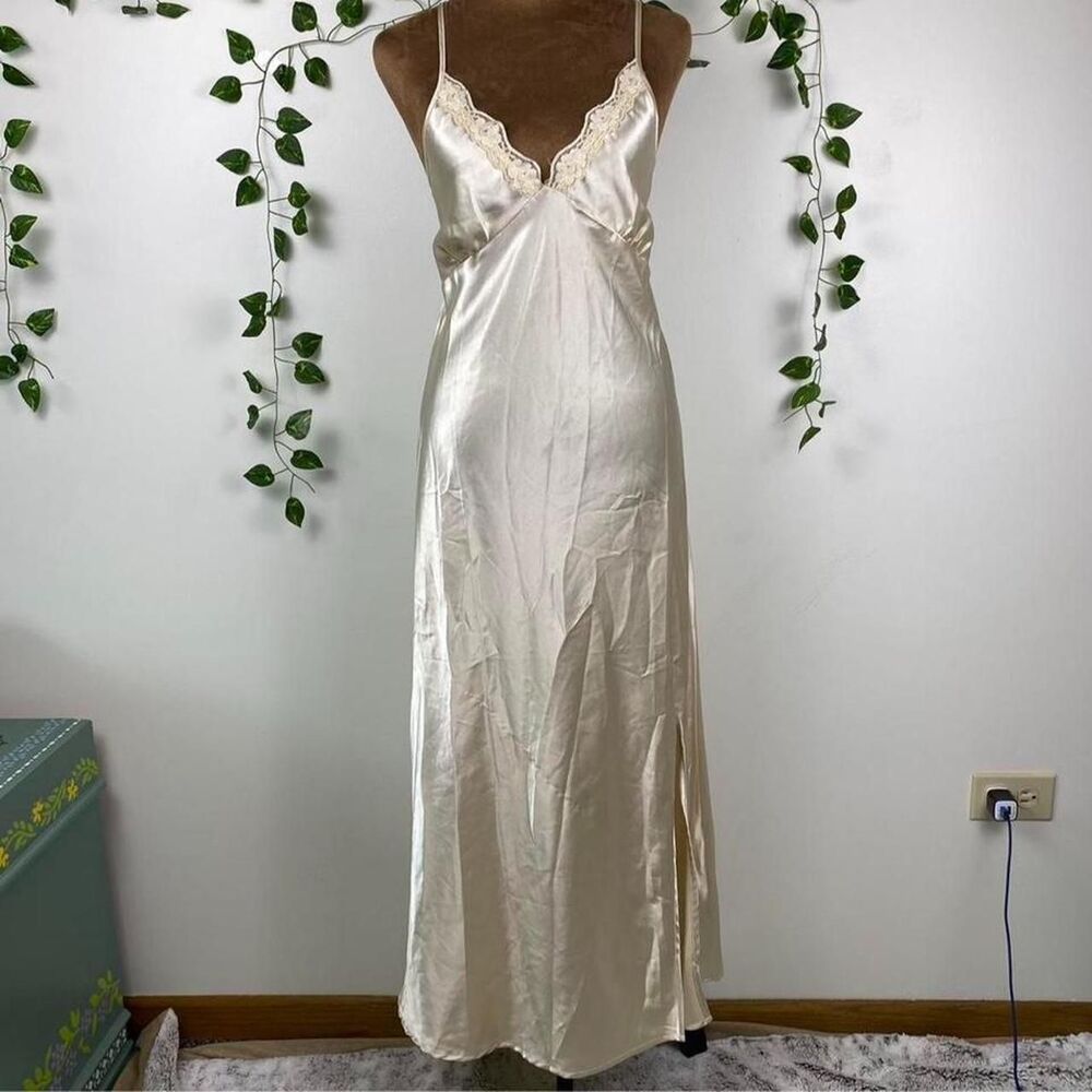 Unbranded Women's Cream and White Dress